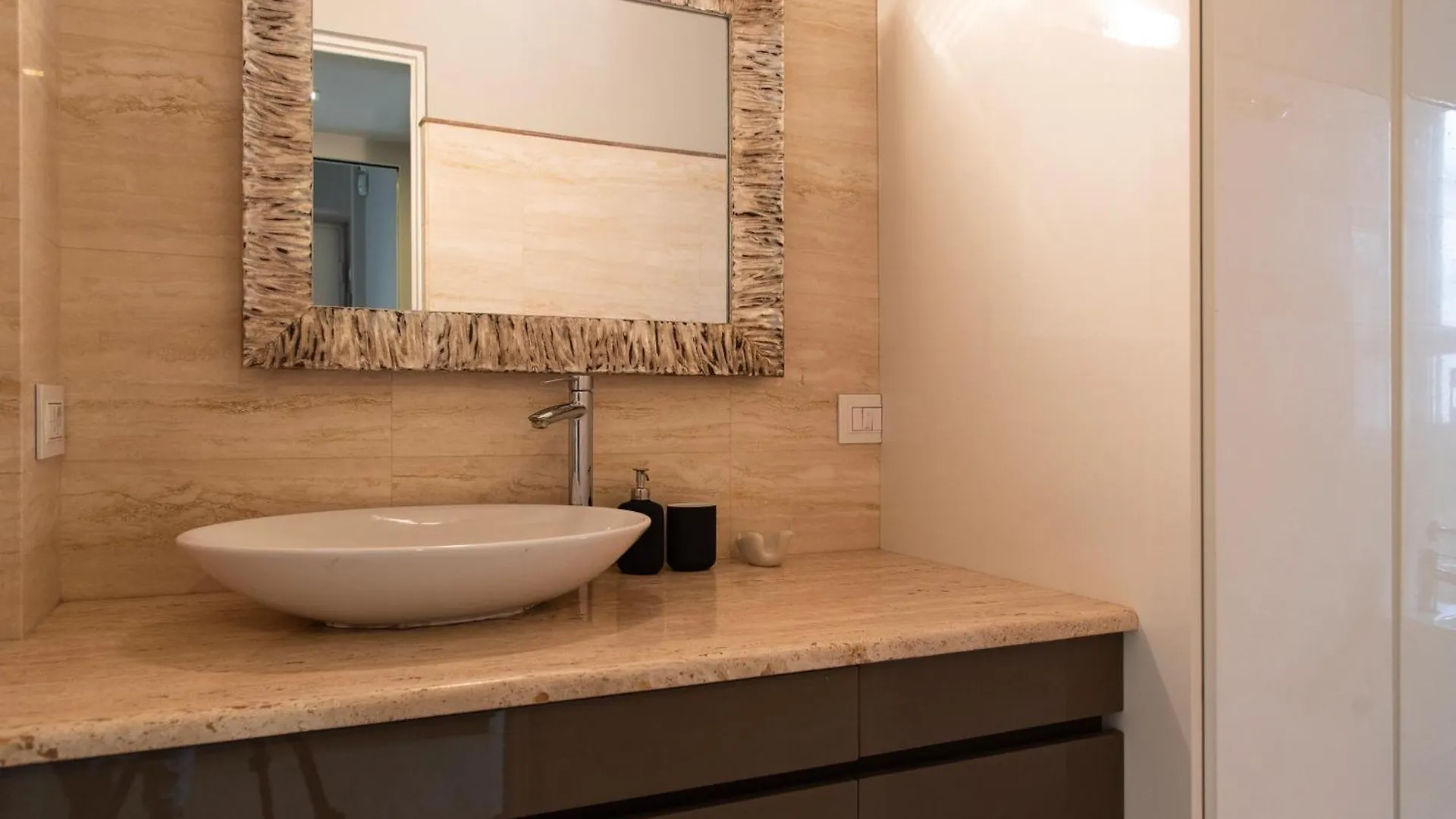 Youhosty - Chinatown Bright And Luxury Apartment 밀라노